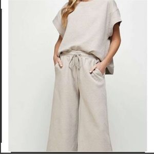 Women’s textured set size large nwt